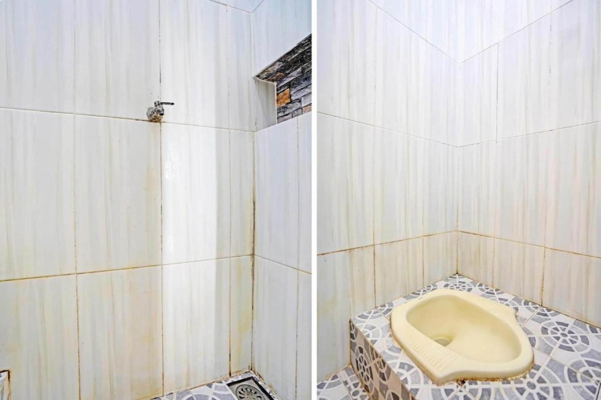 Vaccinated Staff -OYO 1784 Hj Aniek Residence Madiun Exterior foto
